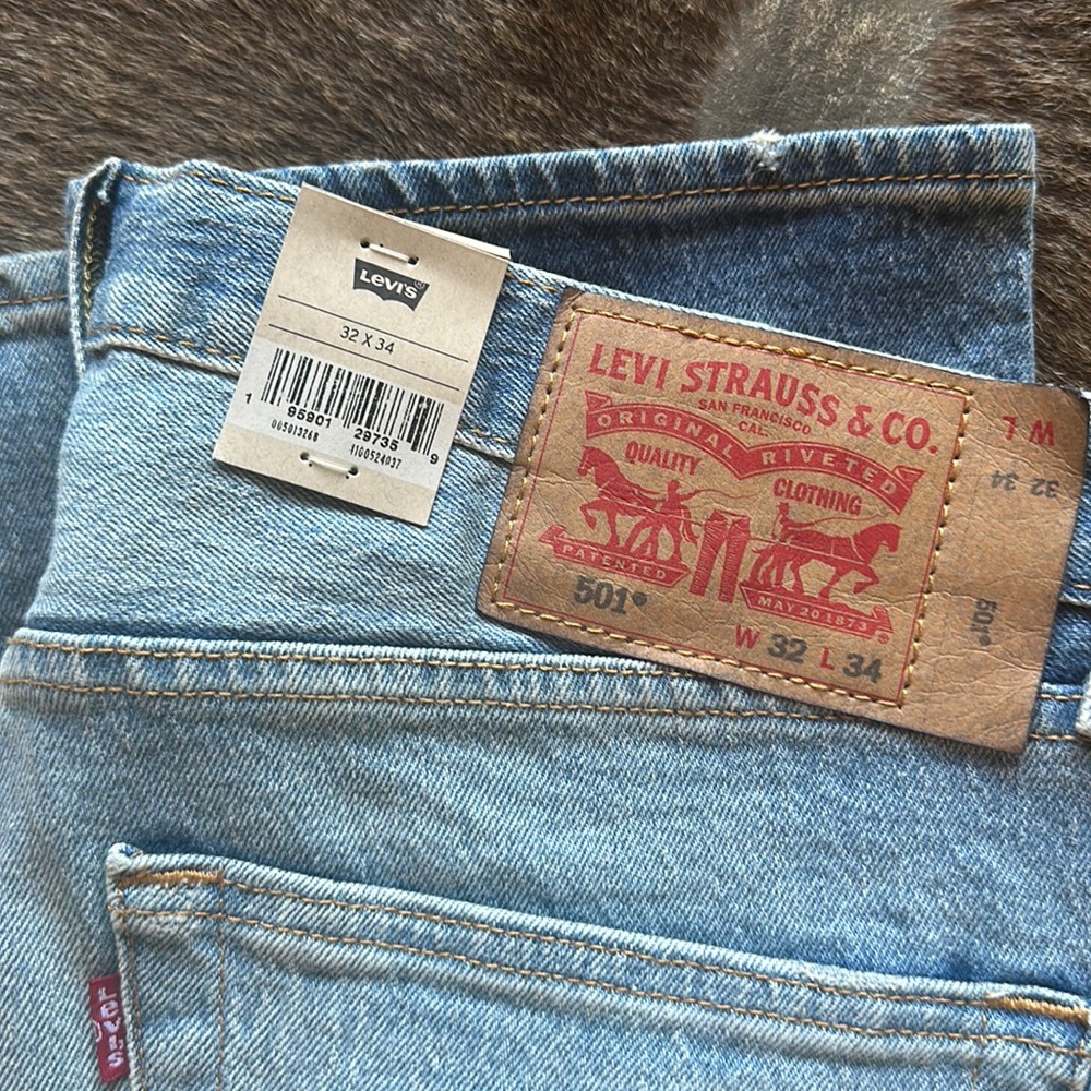 Levi’s Men’s 501 32x34 new